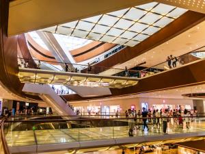 Расходы торговых центров на охрану вырастут на треть после теракта в «Крокусе»