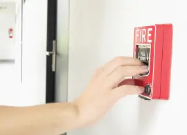 Депутаты Госдумы предложили внести установку пожарной сигнализации в список обязательных работ по капремонту