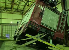 Во ВНИИПО МЧС России замерили угол устойчивости пожарного автомобиля