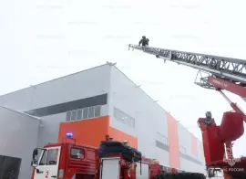 Специалисты МЧС провели учения в здании логистического центра Владимира