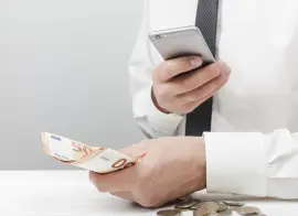 ЦБ зафиксировал рекордное сокращение обналичивания: итоги 2025 года