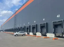 Ozon открыл крупный фулфилмент-центр в Новой Москве