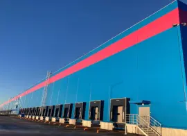 Ozon запустил логистический центр в деревне Порошкино Всеволожского района Ленинградской области