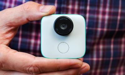 Компания Google разработала камеру Google Clips c искусственным интеллектом.