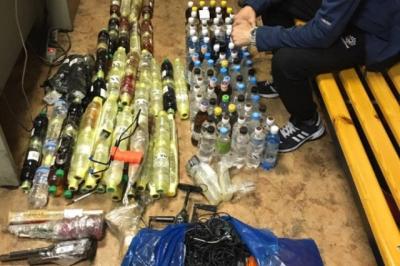 В следственный изолятор Владивостока попытались перебросить более ста литров алкоголя
