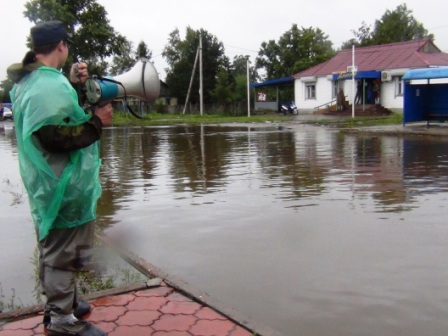 Продолжается активная эвакуация из опасных населенных пунктов Дальнего Востока