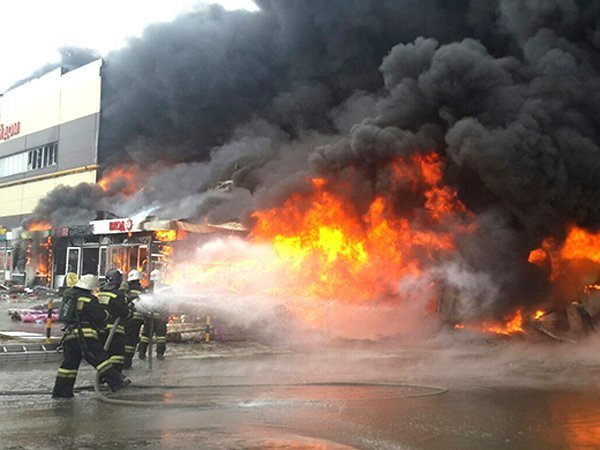 МЧС: в сгоревшем ТЦ "Адмирал" имелось много нарушений пожарной безопасности