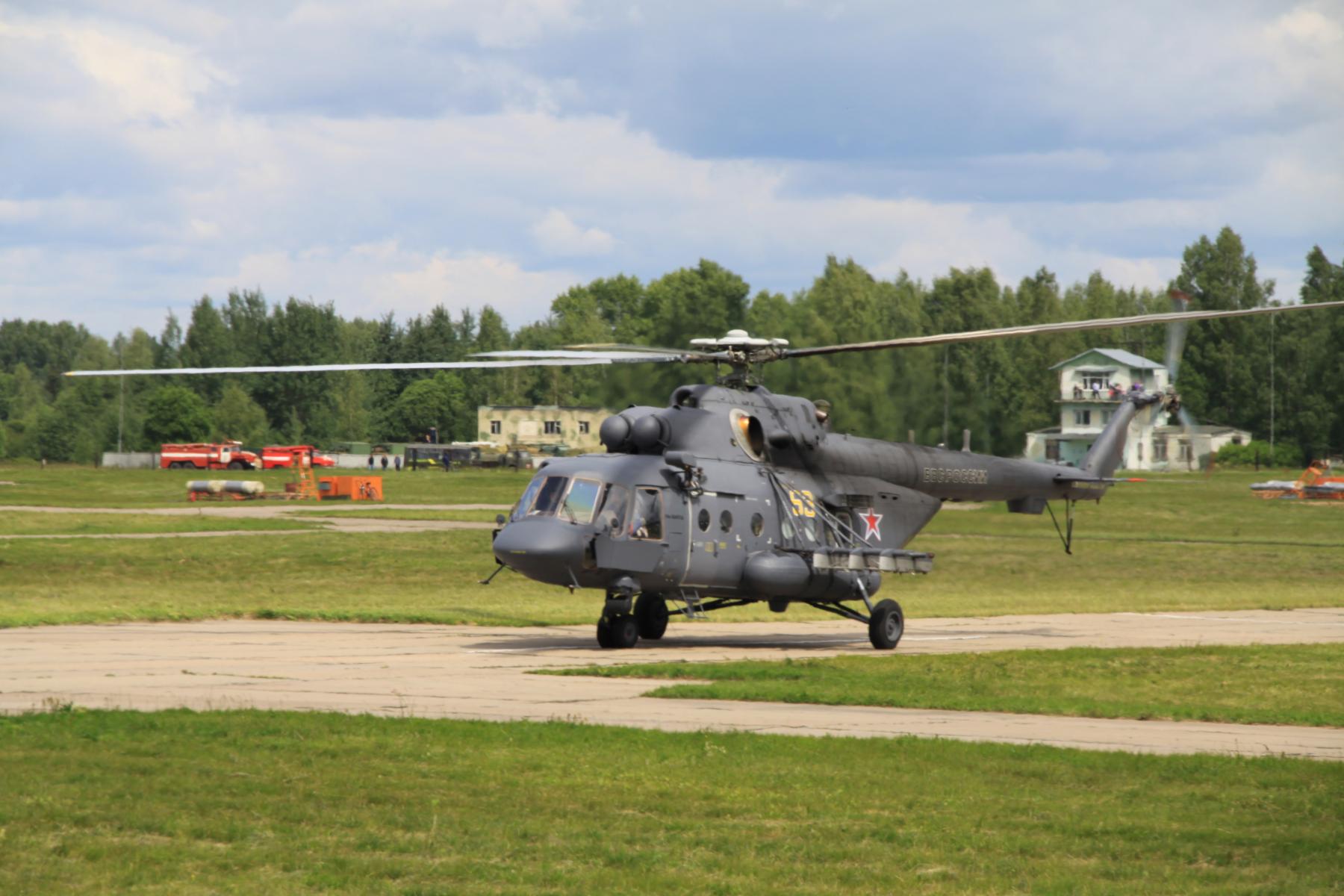 Холдинг "Вертолеты России" представит на Форуме "Армия-2015" новые модели военных вертолетов