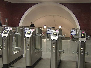 96 станций столичного метрополитена оборудуют новыми турникетами